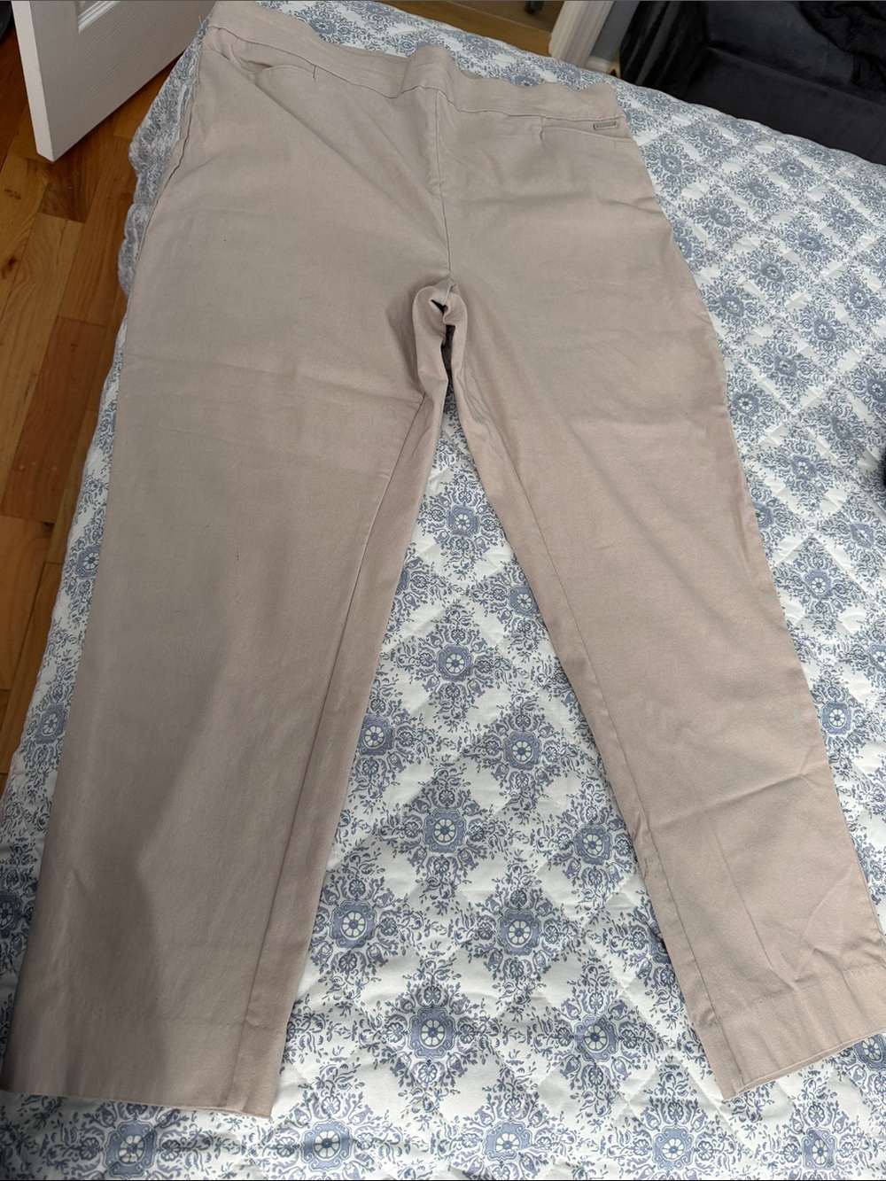 Women’s Slim Stretch Pants - Taupe